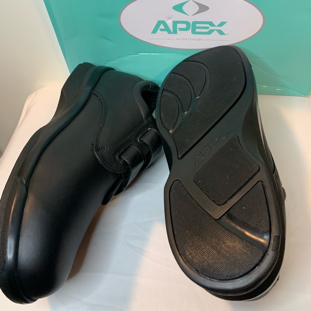 APEX.Men's Black Shoes. Size 10